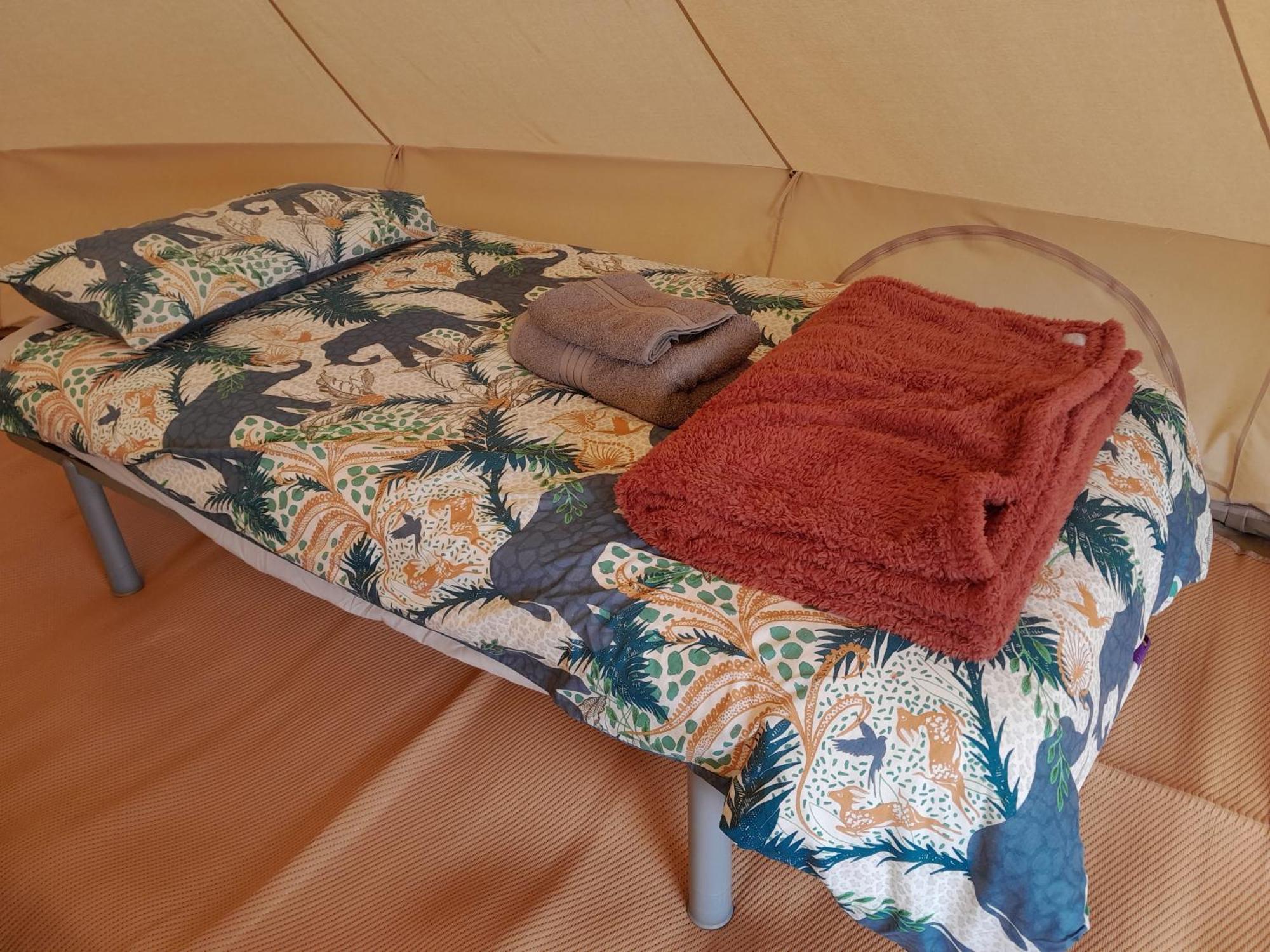 Cornish Skies Glamping Pool Extérieur photo