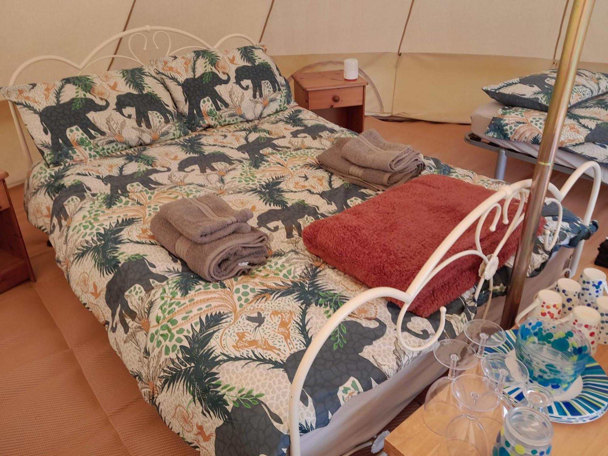 Cornish Skies Glamping Pool Extérieur photo
